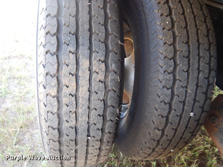 image for item KI9221 2014 Parker  dump trailer