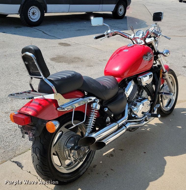 image for item KP9277 1994 Honda VF750C Magna  motorcycle