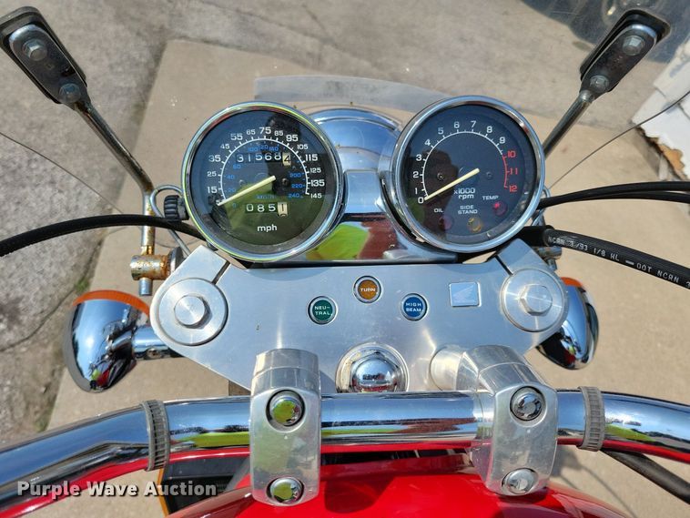 image for item KP9277 1994 Honda VF750C Magna  motorcycle