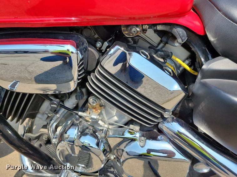 image for item KP9277 1994 Honda VF750C Magna  motorcycle