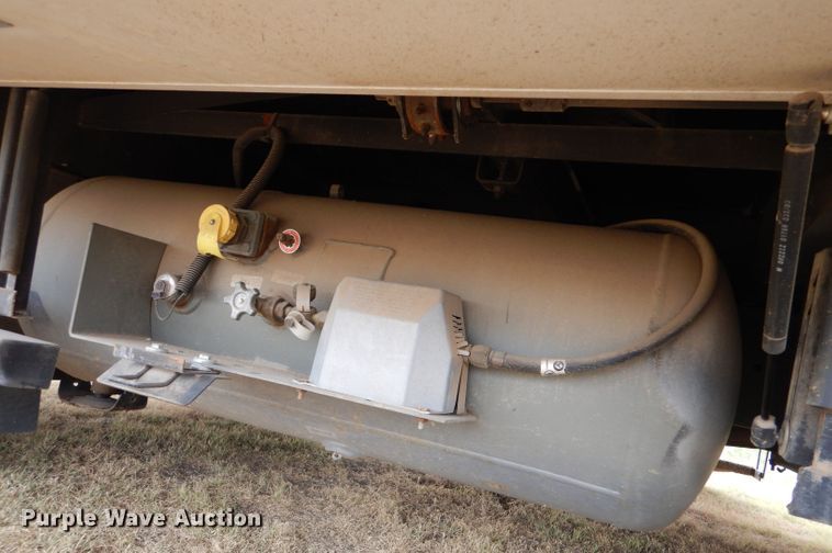 image for item LB9855 2001 Newmar Mountain Aire  RV