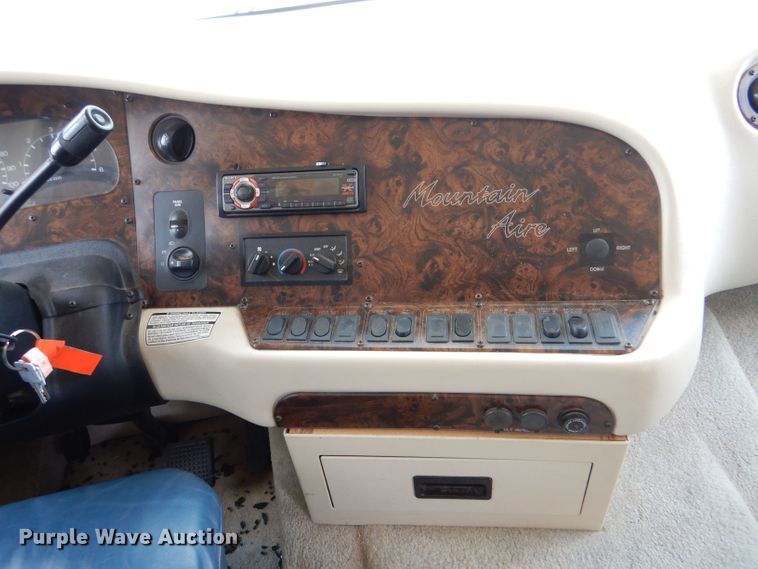 image for item LB9855 2001 Newmar Mountain Aire  RV