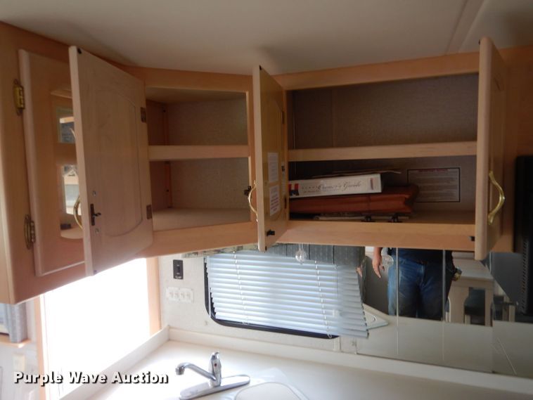 image for item LB9855 2001 Newmar Mountain Aire  RV