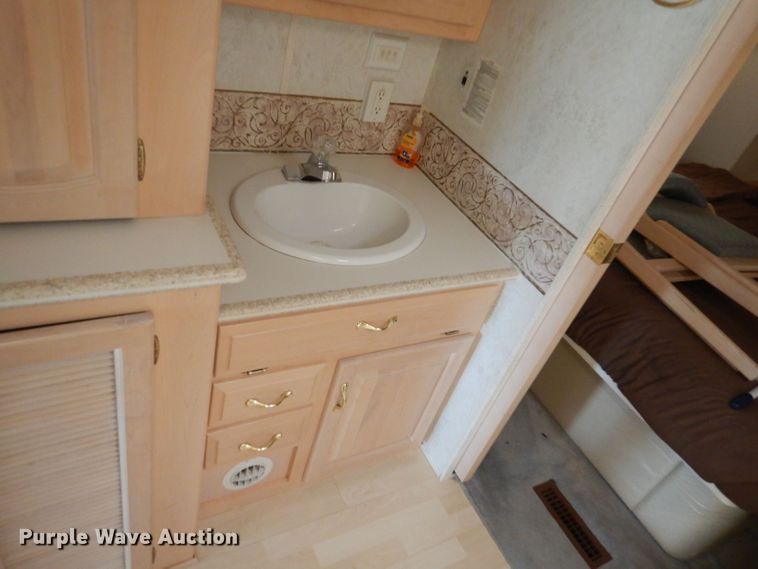 image for item LB9855 2001 Newmar Mountain Aire  RV