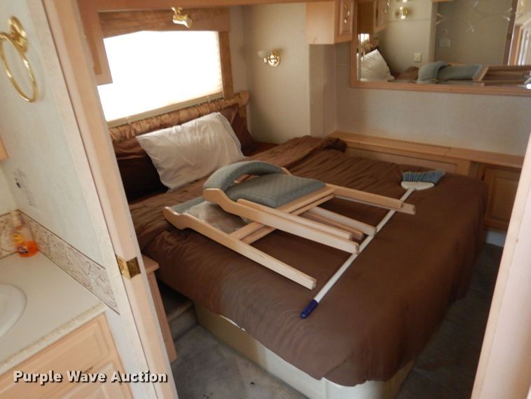 image for item LB9855 2001 Newmar Mountain Aire  RV