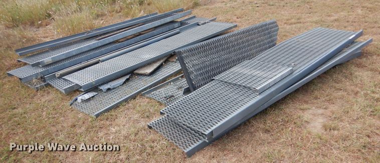 image for item LB9921 Approximately 15 catwalks