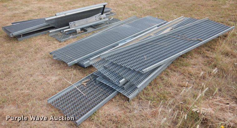 image for item LB9921 Approximately 15 catwalks