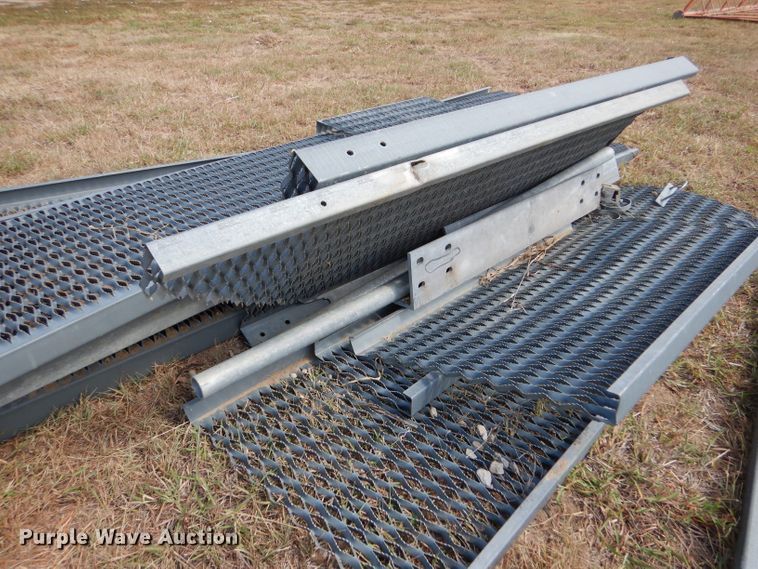 image for item LB9921 Approximately 15 catwalks