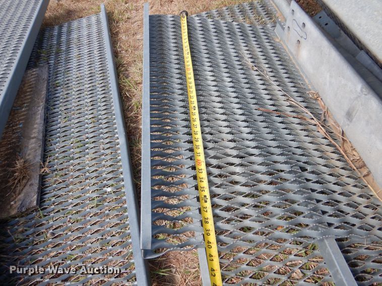 image for item LB9921 Approximately 15 catwalks