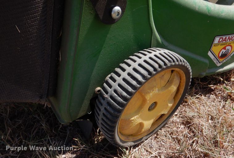 image for item LB9922 Lawn and garden equipment