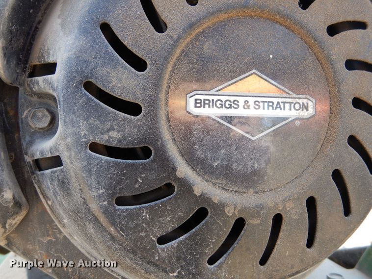 image for item LB9922 Lawn and garden equipment