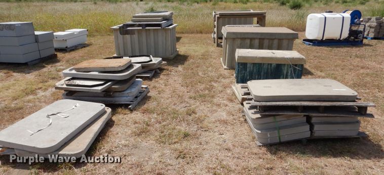 image for item LB9924 (7) fiberglass vaults