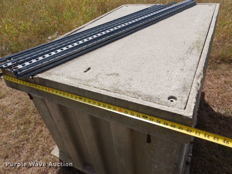 image for item LB9924 (7) fiberglass vaults