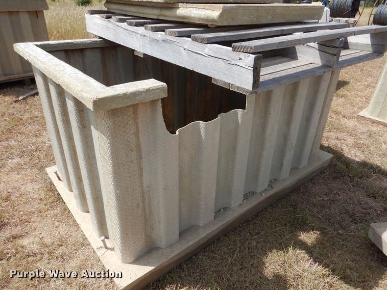 image for item LB9924 (7) fiberglass vaults