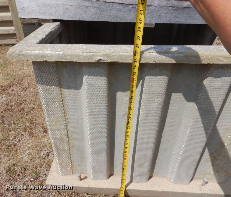 image for item LB9924 (7) fiberglass vaults