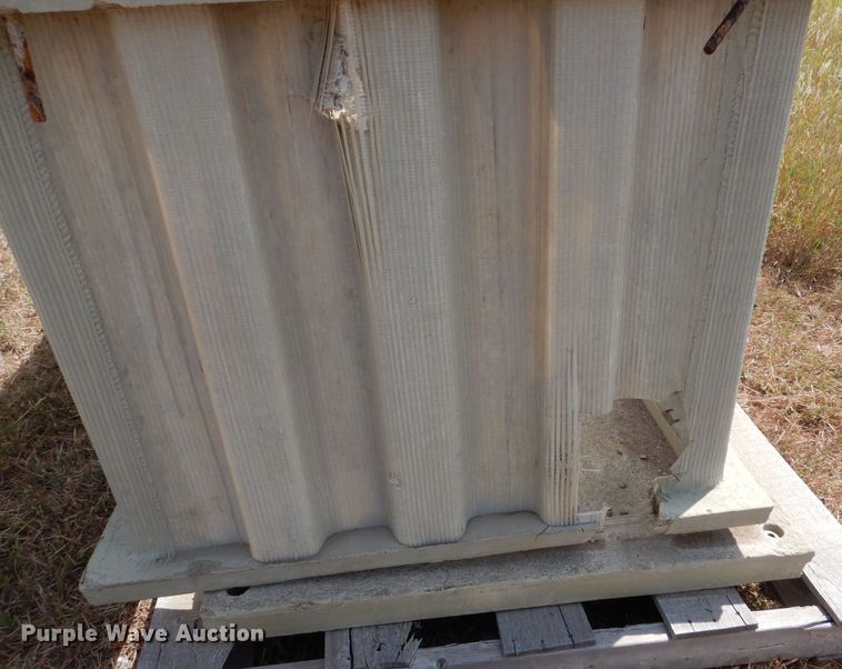 image for item LB9924 (7) fiberglass vaults