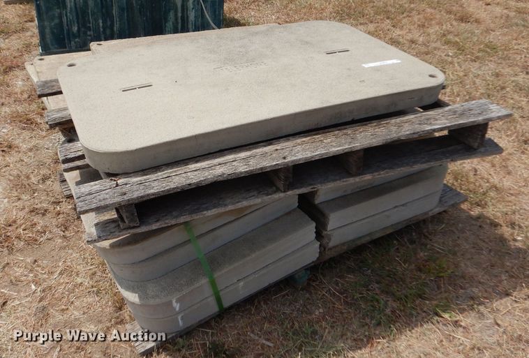 image for item LB9924 (7) fiberglass vaults