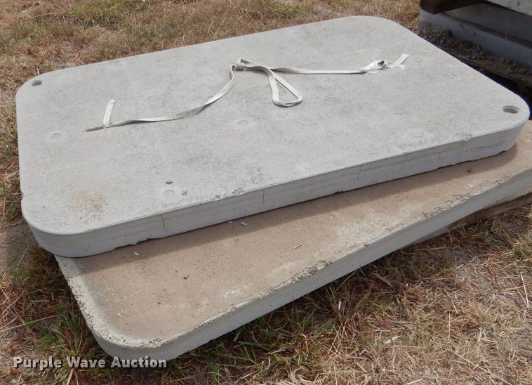 image for item LB9924 (7) fiberglass vaults