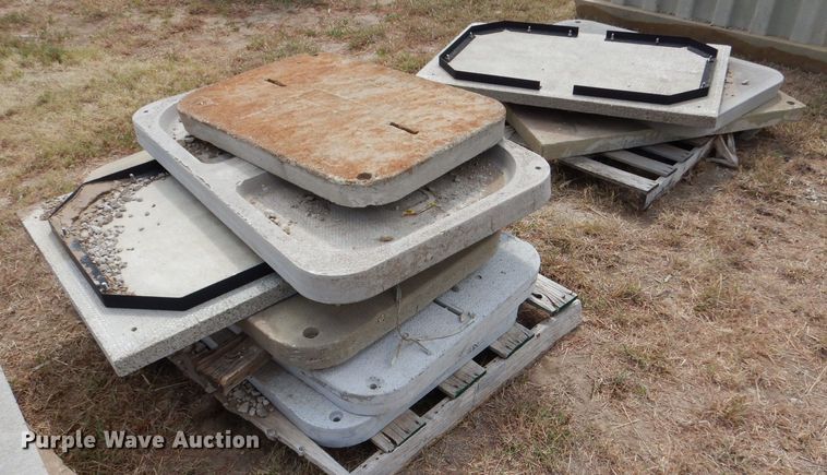 image for item LB9924 (7) fiberglass vaults