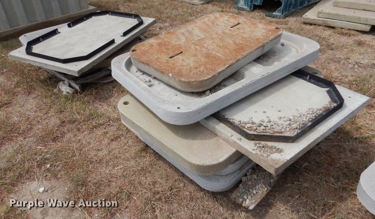 image for item LB9924 (7) fiberglass vaults