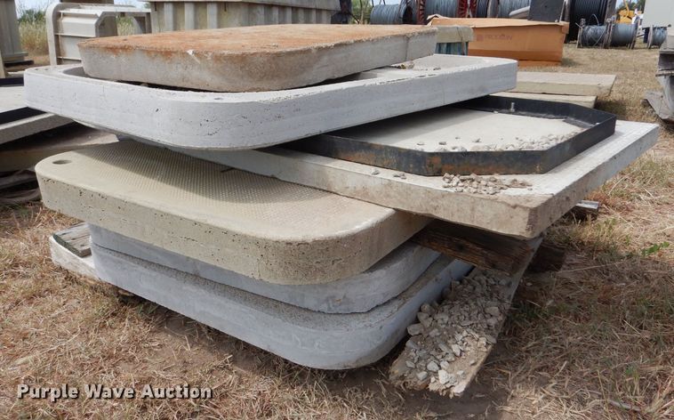 image for item LB9924 (7) fiberglass vaults