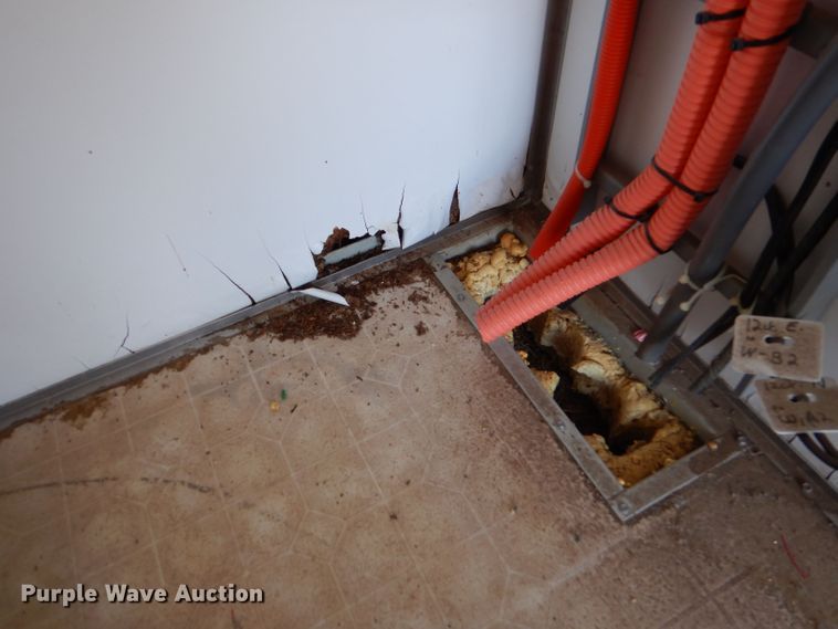 image for item LB9929 Steel shelter