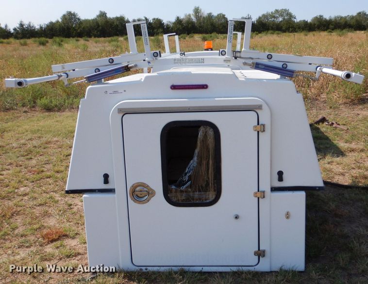 image for item LB9931 BrandFX utility topper