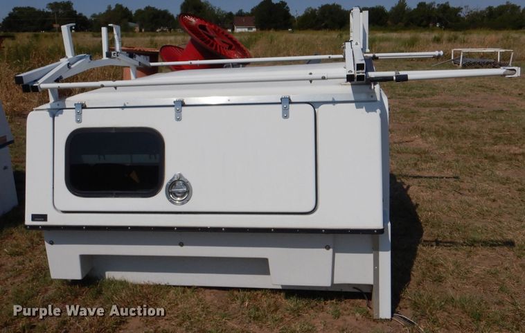 image for item LB9931 BrandFX utility topper