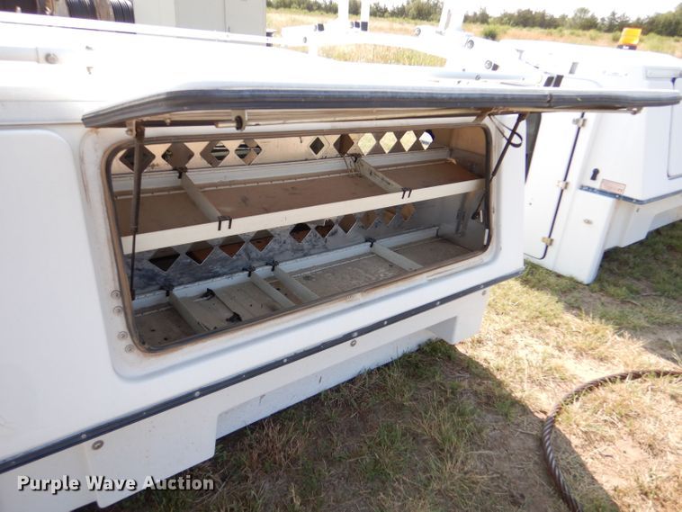 image for item LB9931 BrandFX utility topper