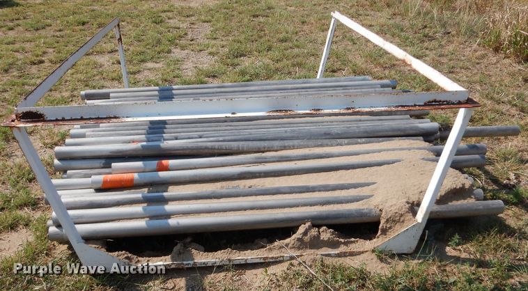 image for item LB9934 Approximately 90 aluminum pipes