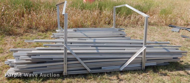 image for item LB9934 Approximately 90 aluminum pipes