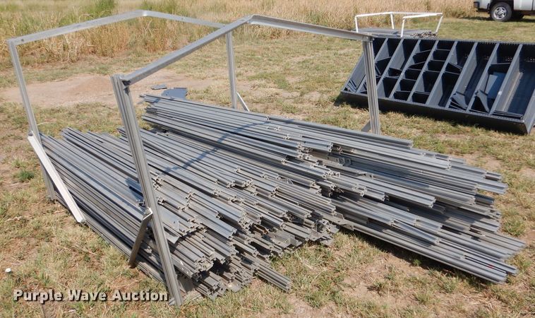 image for item LB9934 Approximately 90 aluminum pipes