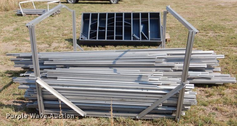 image for item LB9934 Approximately 90 aluminum pipes