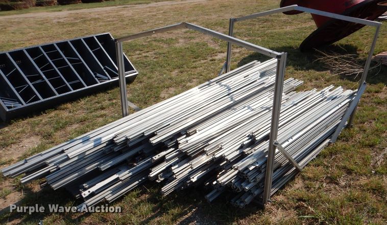 image for item LB9934 Approximately 90 aluminum pipes