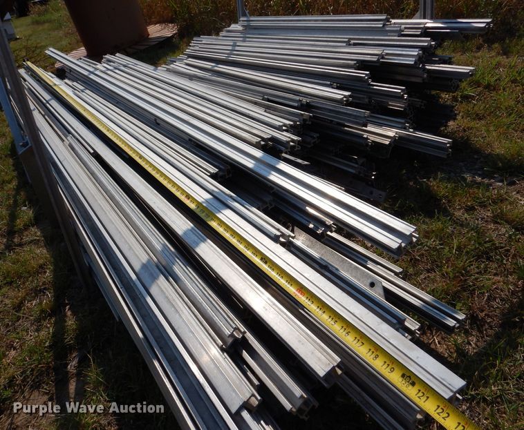image for item LB9934 Approximately 90 aluminum pipes