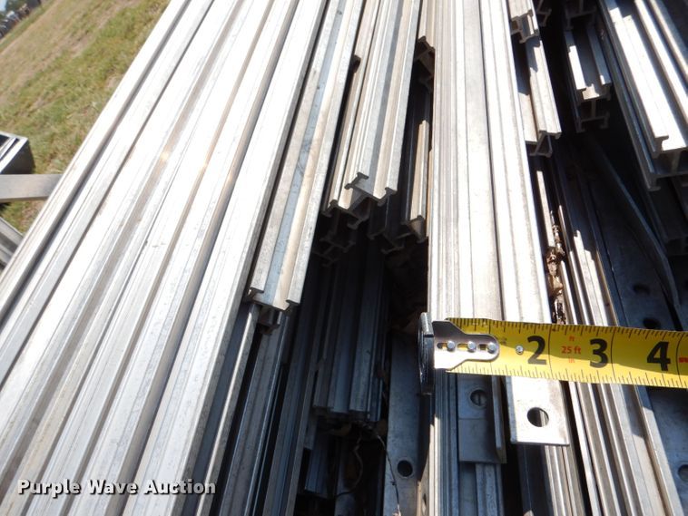 image for item LB9934 Approximately 90 aluminum pipes