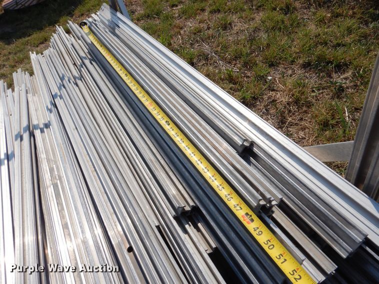 image for item LB9934 Approximately 90 aluminum pipes