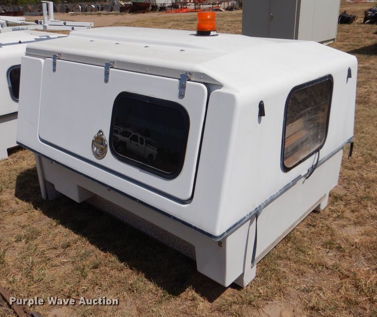 image for item LB9952 BrandFX  utility topper