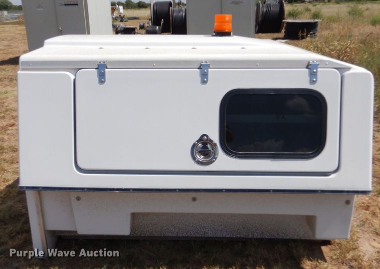 image for item LB9952 BrandFX  utility topper