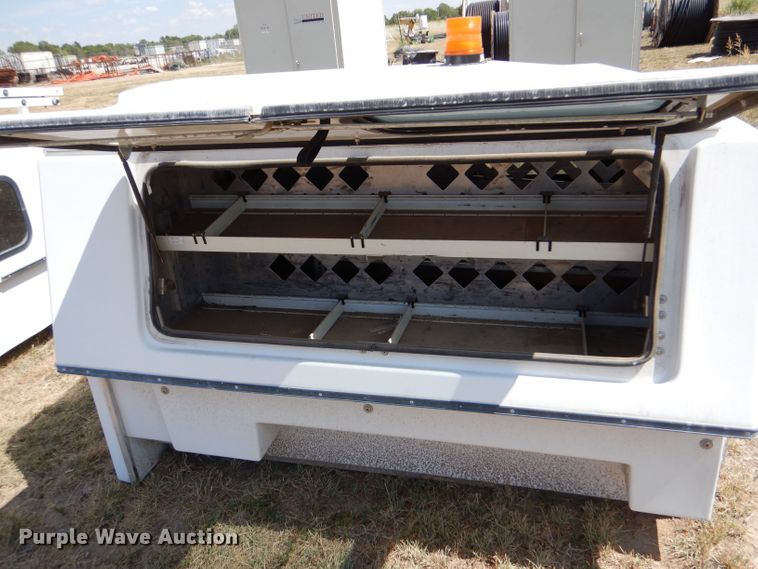 image for item LB9952 BrandFX  utility topper