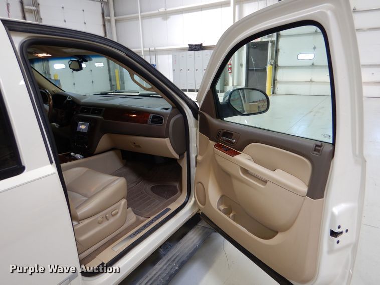 image for item LB9961 2014 Chevrolet Tahoe LTZ  SUV