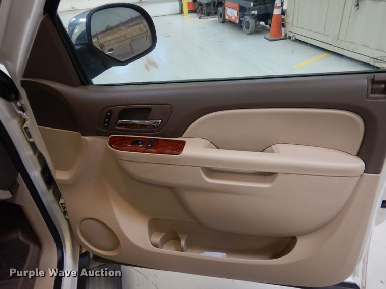 image for item LB9961 2014 Chevrolet Tahoe LTZ  SUV