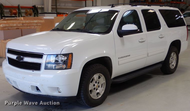 image for item LB9962 2011 Chevrolet Suburban LT 1500  SUV