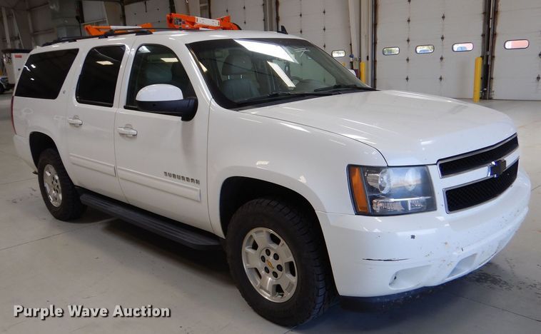 image for item LB9962 2011 Chevrolet Suburban LT 1500  SUV