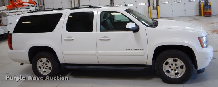 image for item LB9962 2011 Chevrolet Suburban LT 1500  SUV