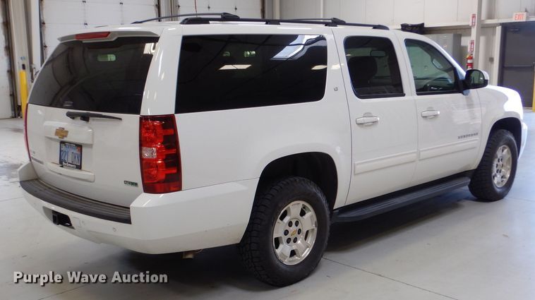 image for item LB9962 2011 Chevrolet Suburban LT 1500  SUV
