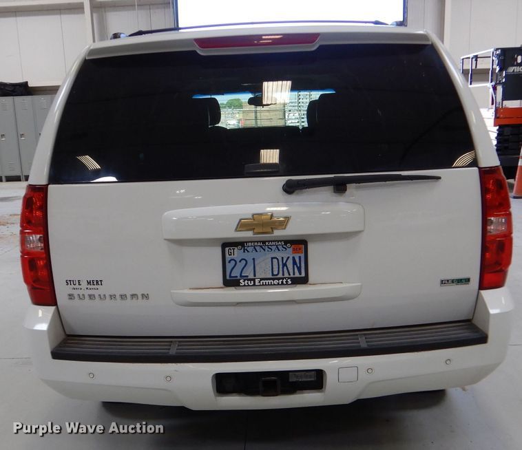 image for item LB9962 2011 Chevrolet Suburban LT 1500  SUV
