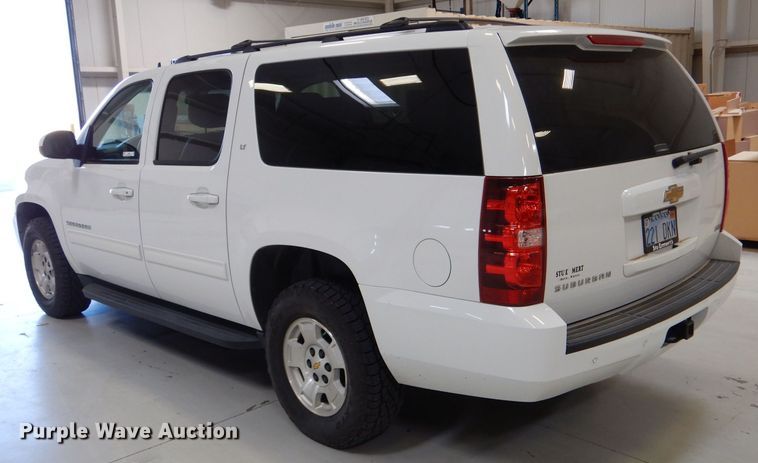 image for item LB9962 2011 Chevrolet Suburban LT 1500  SUV