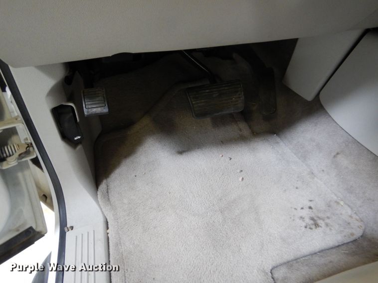 image for item LB9962 2011 Chevrolet Suburban LT 1500  SUV