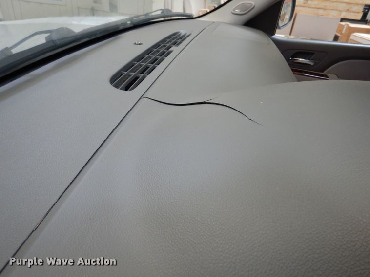 image for item LB9962 2011 Chevrolet Suburban LT 1500  SUV